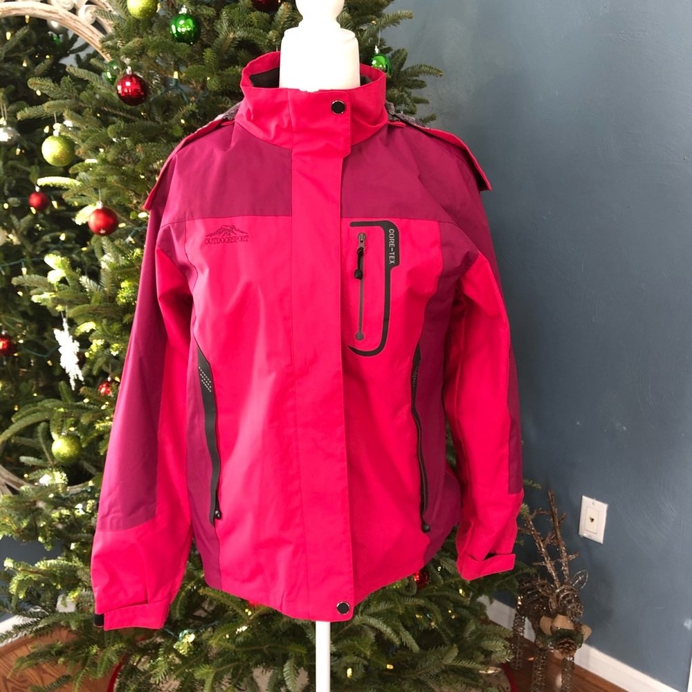 Waterproof/windproof coat